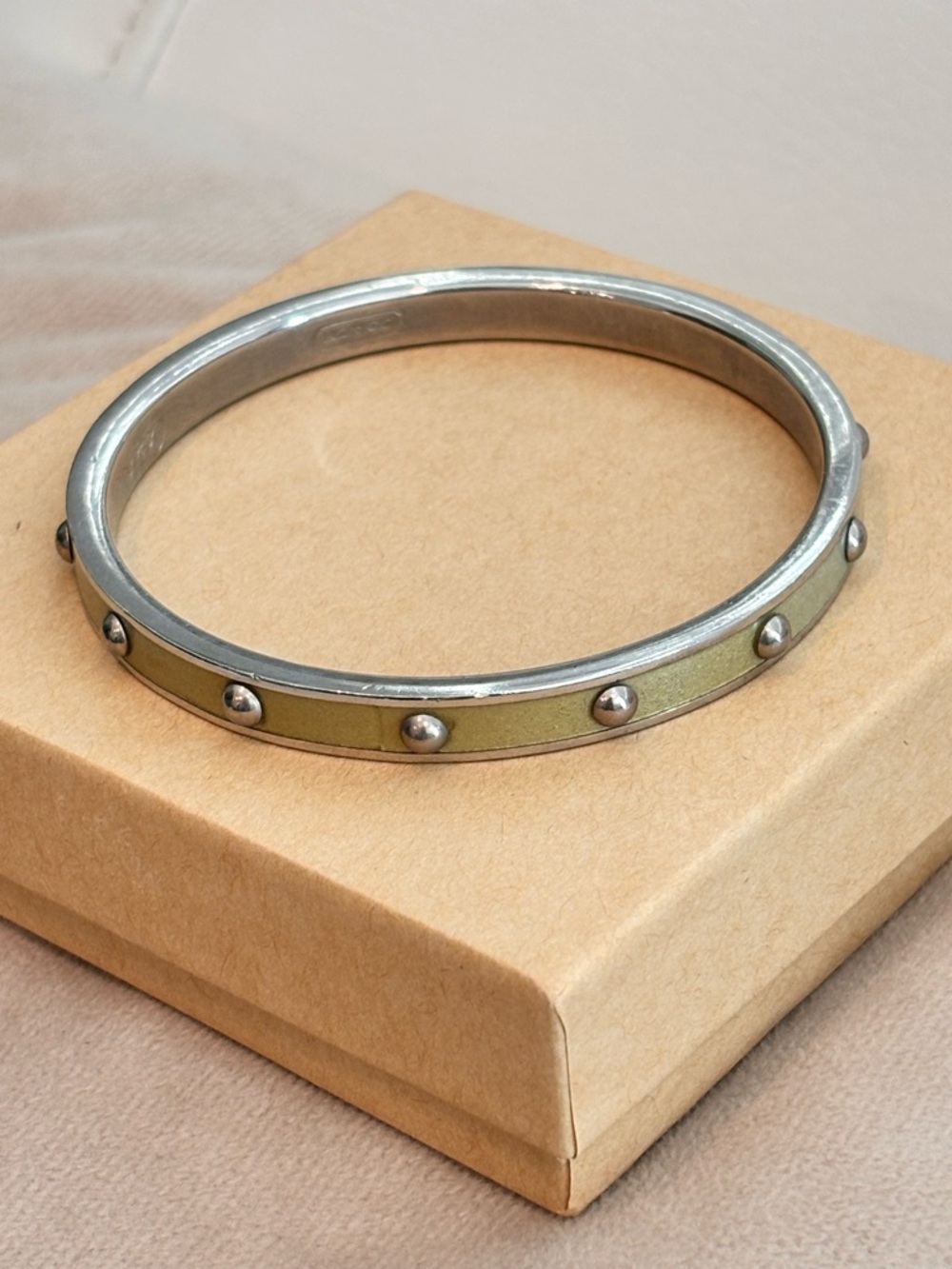 COACH Vintage Nail Head Multi Rivets Gold Tone Bangle Bracelet - Picture 9 of 11